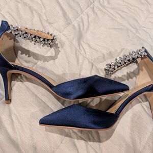 Jewel Badgley Mischka Midnight Blue Satin Heels with Crystal Embellishments 7.5